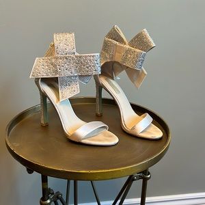 Betsey Johnson rhinestone Bow Shoes Size US 7.5